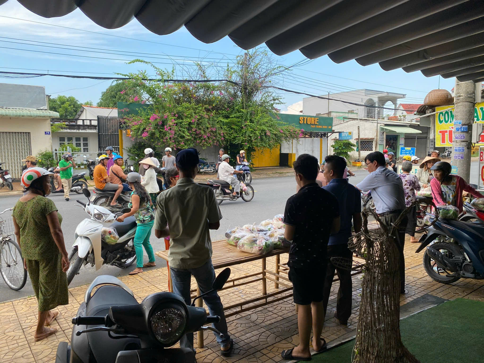 Hoạt động từ thiện